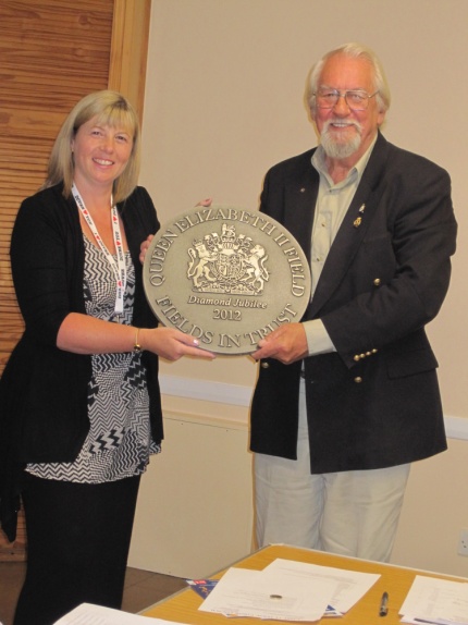 The Diamond Jubilee Field QE II Status Plaque Presentation